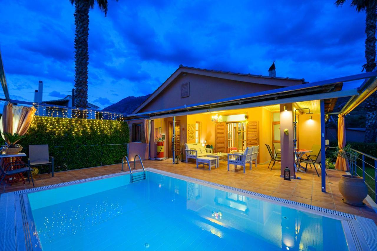 Cozy Small Smart Villa With Private Pool Mikri Mantineia Kalamata Eksteriør billede