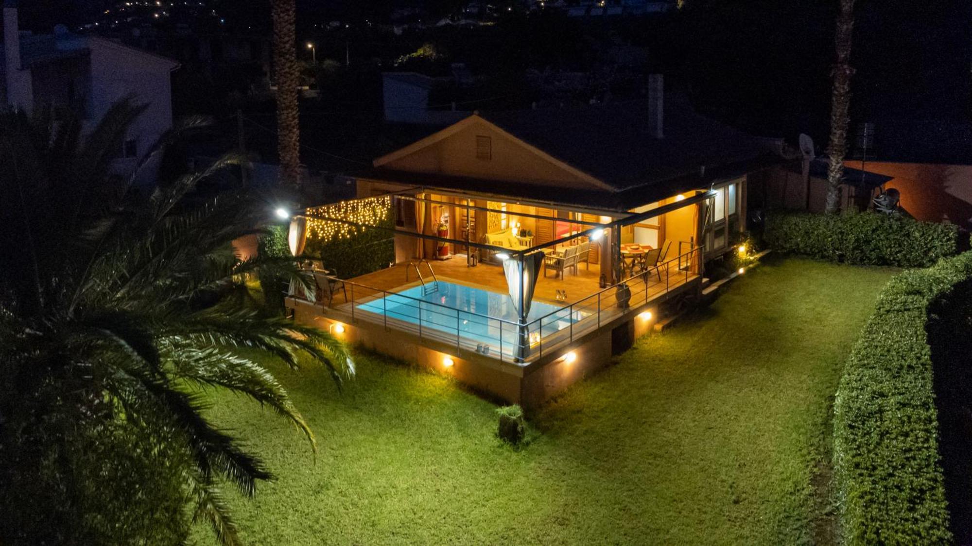 Cozy Small Smart Villa With Private Pool Mikri Mantineia Kalamata Eksteriør billede